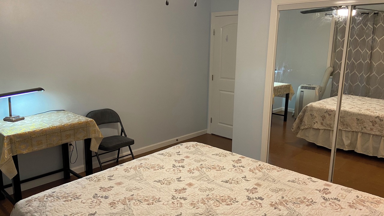Photo of Bedroom in Kalihi - Palama
