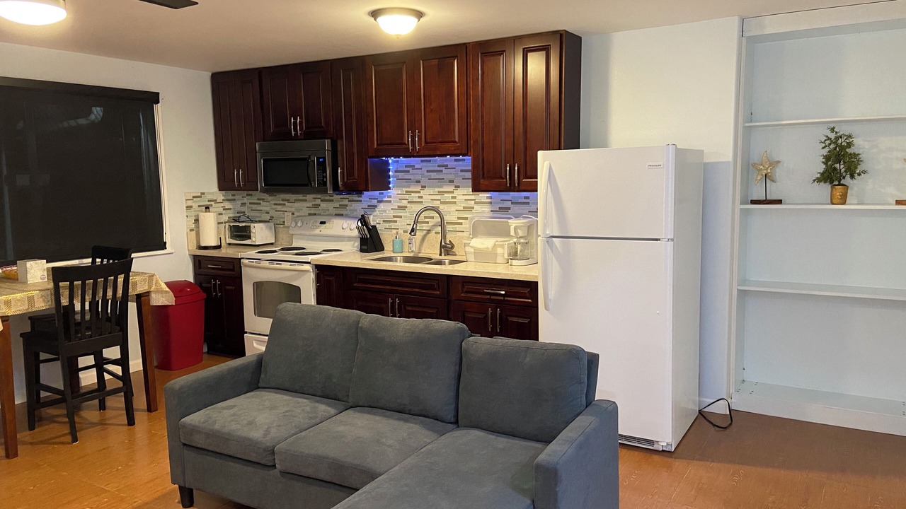 Photo of Livingroom in Kalihi - Palama