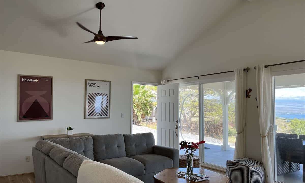 Photo of Livingroom in Kohala Estates