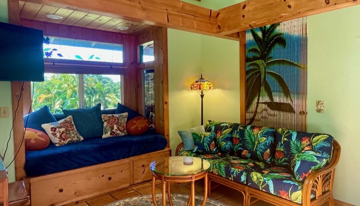 Photo of Livingroom in Holualoa