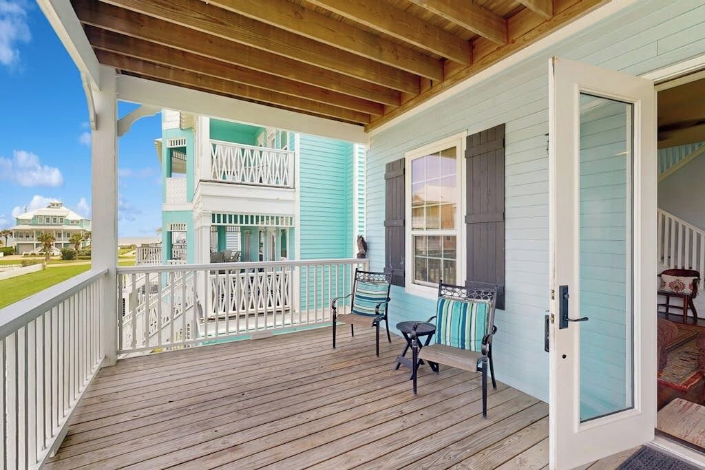 Photo of Patio Balcony in Beachside Village