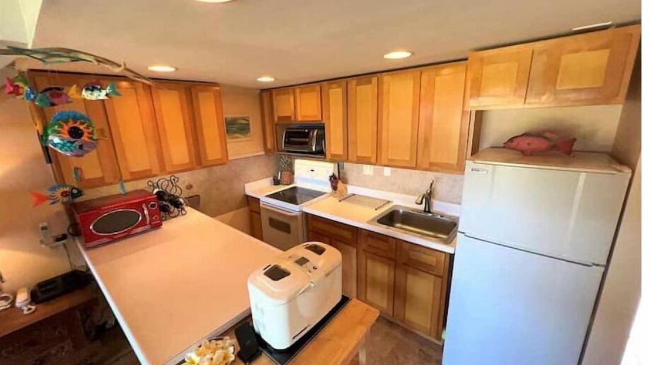 Photo of Kitchen in Maunaloa