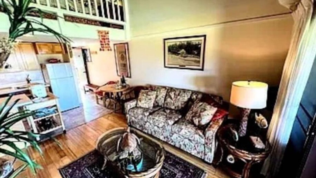 Photo of Livingroom in Maunaloa