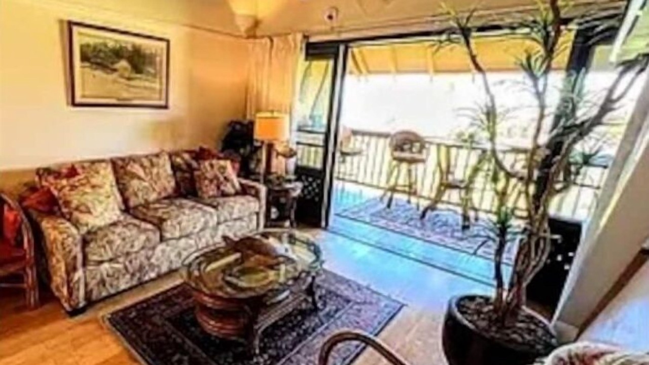 Photo of Livingroom in Maunaloa
