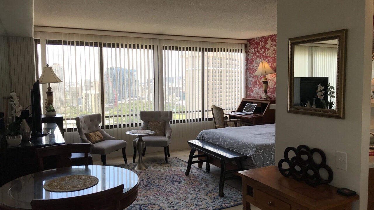 Photo of Bedroom in Waikiki