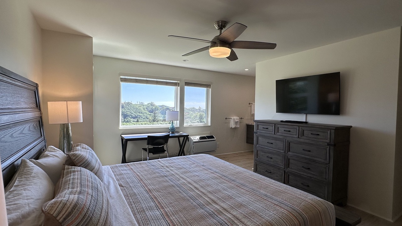 Photo of Bedroom in Moanalua