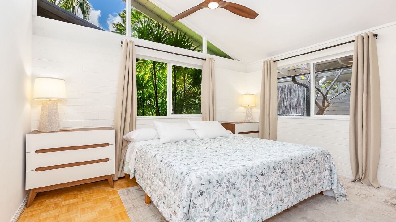 Photo of Bedroom in Portlock