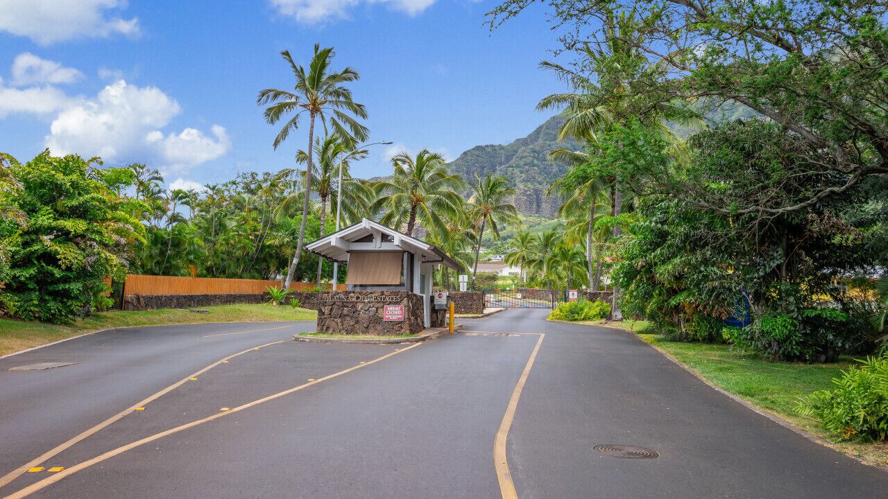 Photo of Outdoor in Makaha Valley
