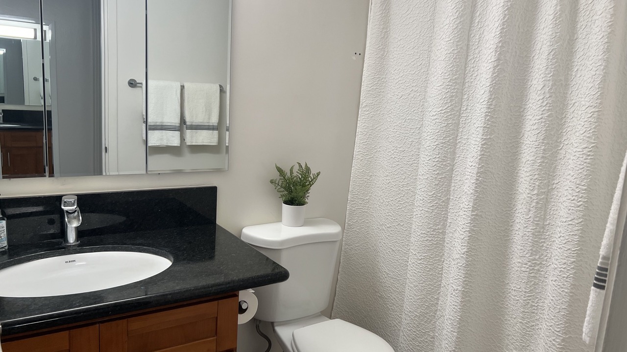Photo of Bathroom in McCully - Moiliili
