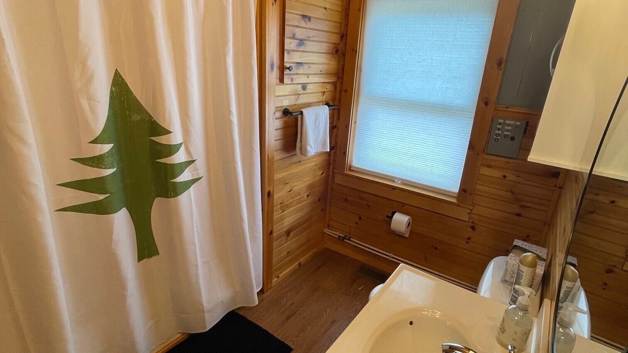 Photo of Bathroom in Danforth