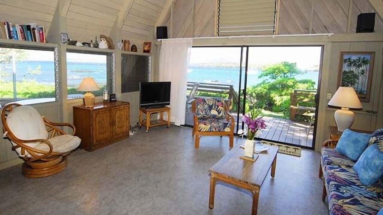 Photo of Livingroom in Puako