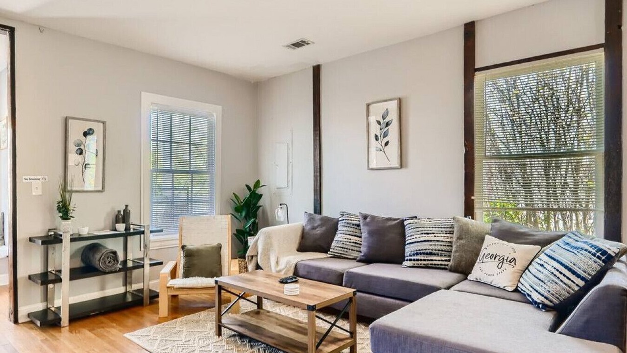 Photo of Livingroom in East Side