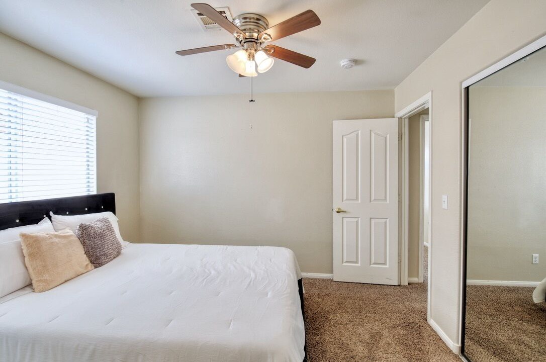 Photo of Bedroom in Coral Hills