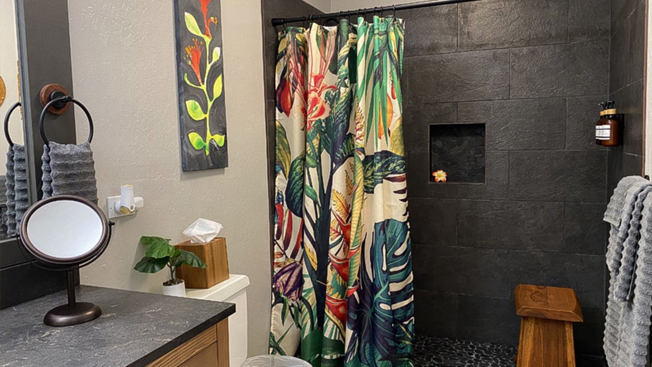 Photo of Bathroom in Punaluu