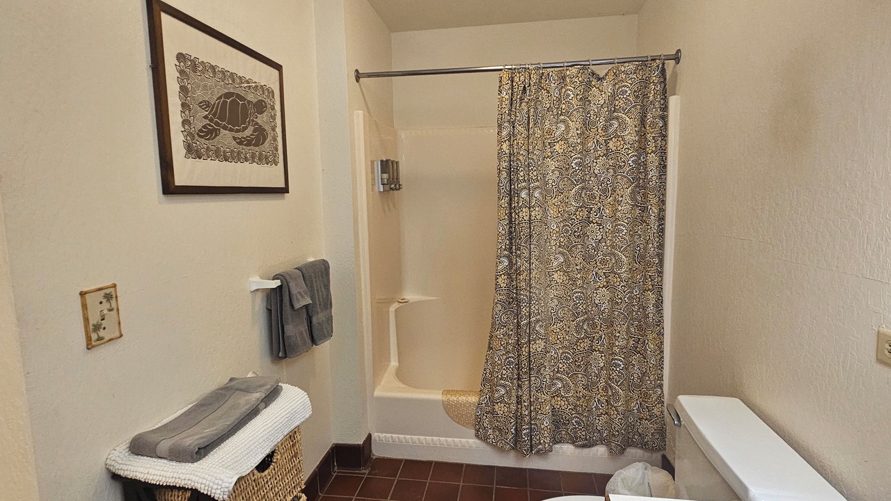 Photo of Bathroom in Punaluu