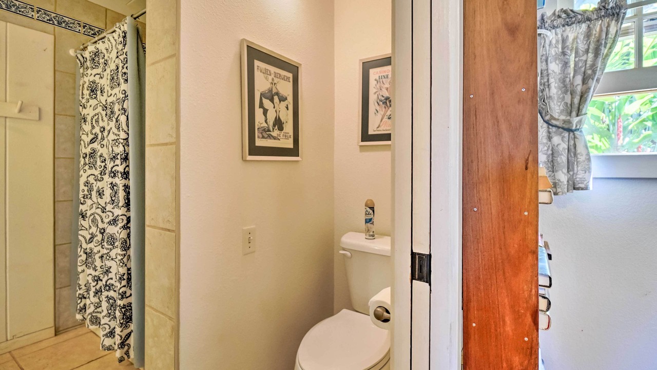 Photo of Bathroom in Maunaloa