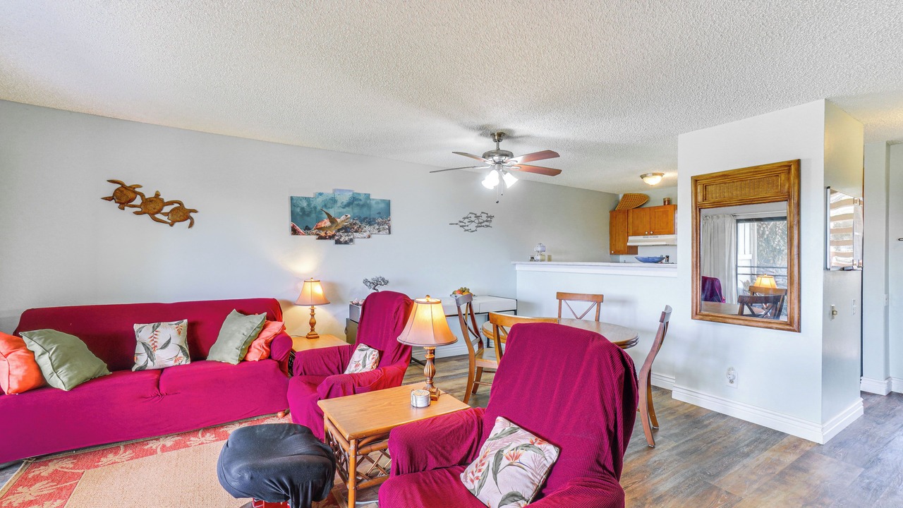 Photo of Livingroom in Maunaloa