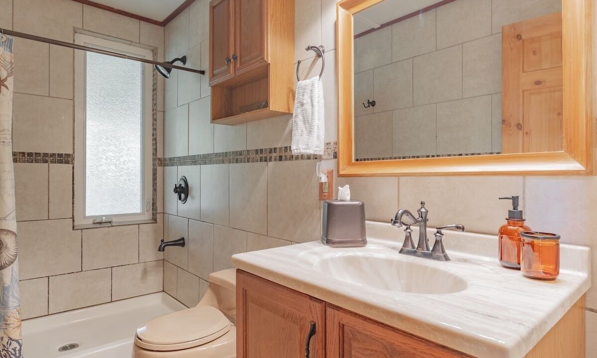 Photo of Bathroom in Volcano