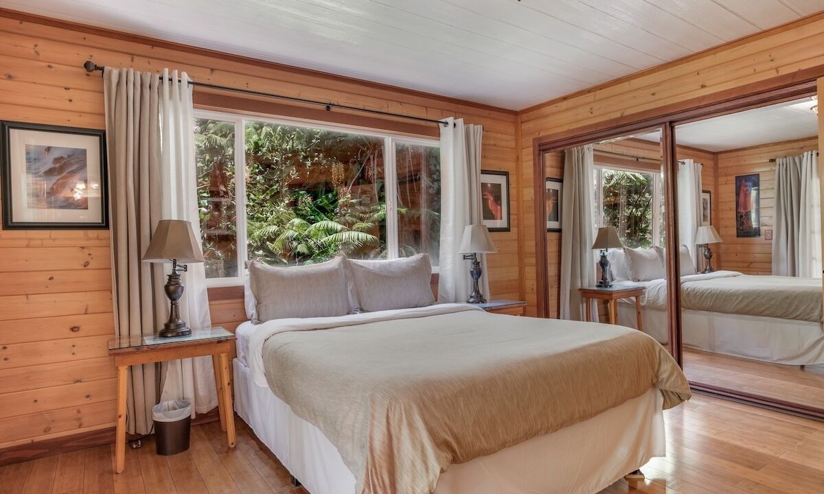 Photo of Bedroom in Volcano