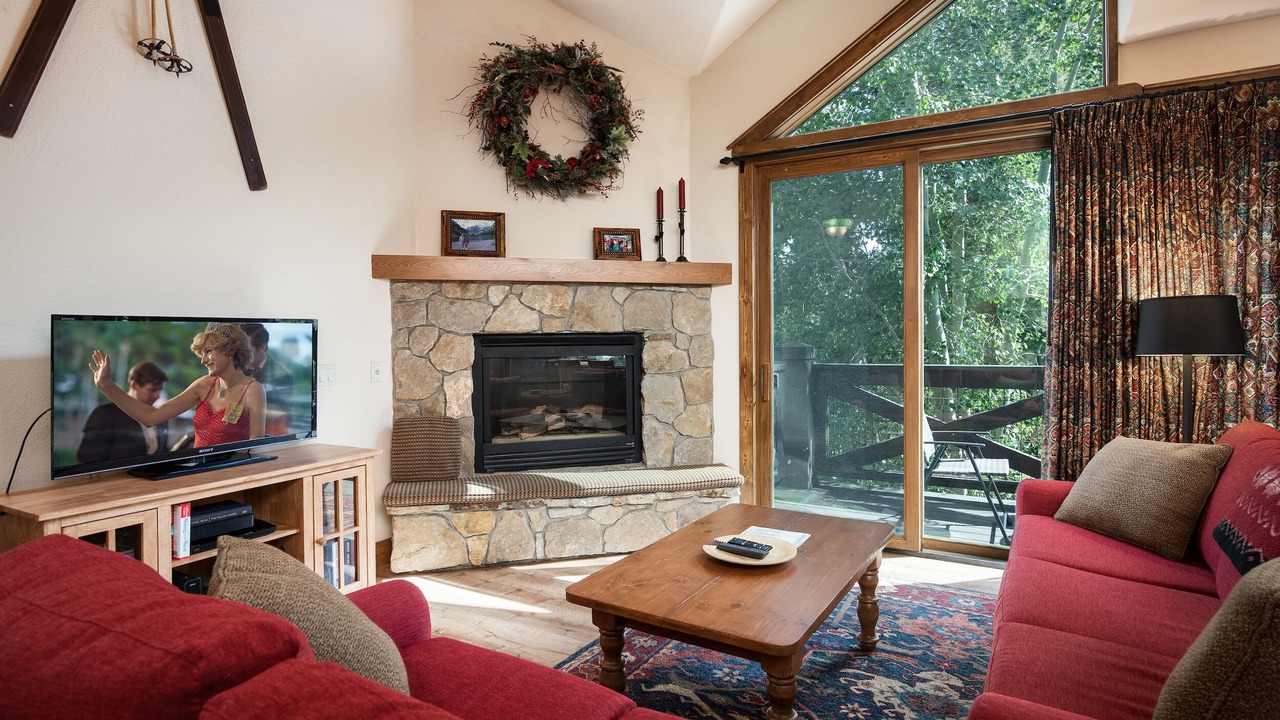 Photo of Livingroom in Four O'Clock