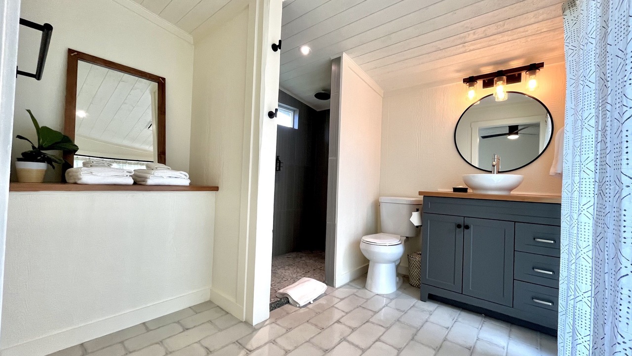 Photo of Bathroom in Kapaau
