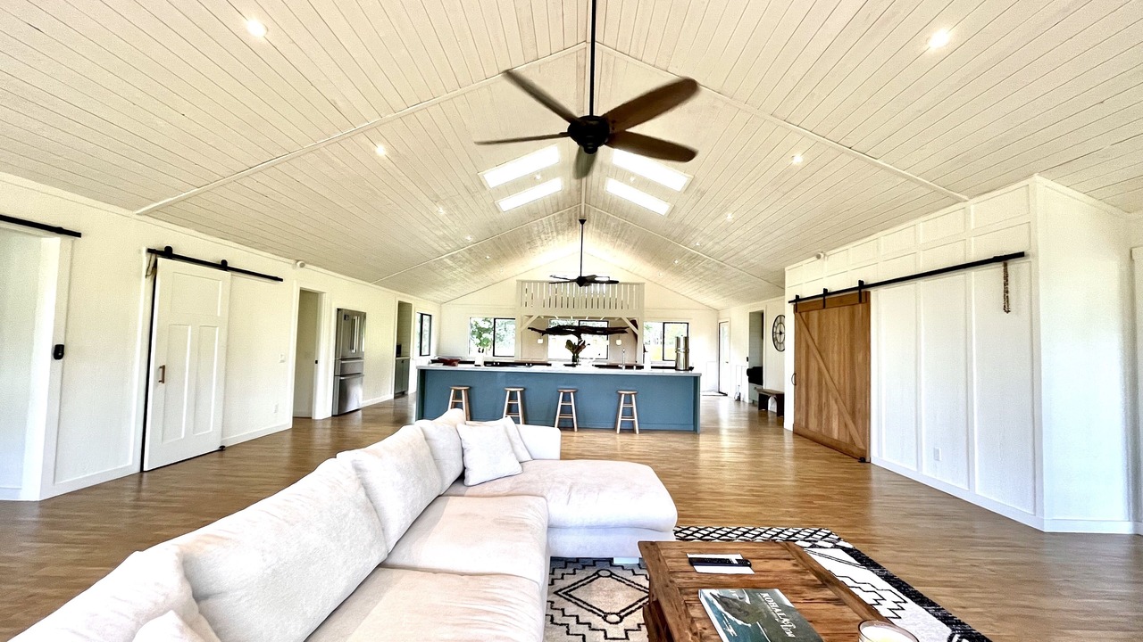 Photo of Livingroom in Kapaau