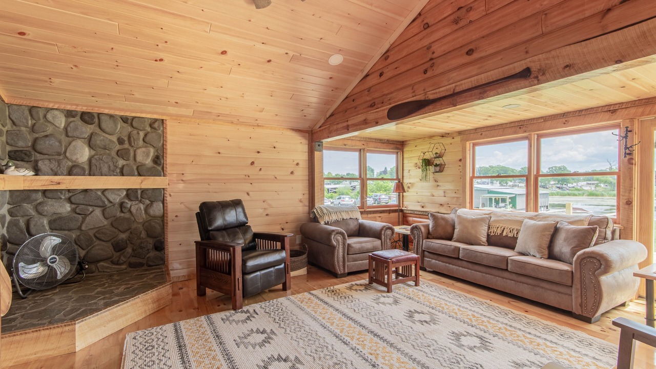 Photo of Livingroom in Clayton