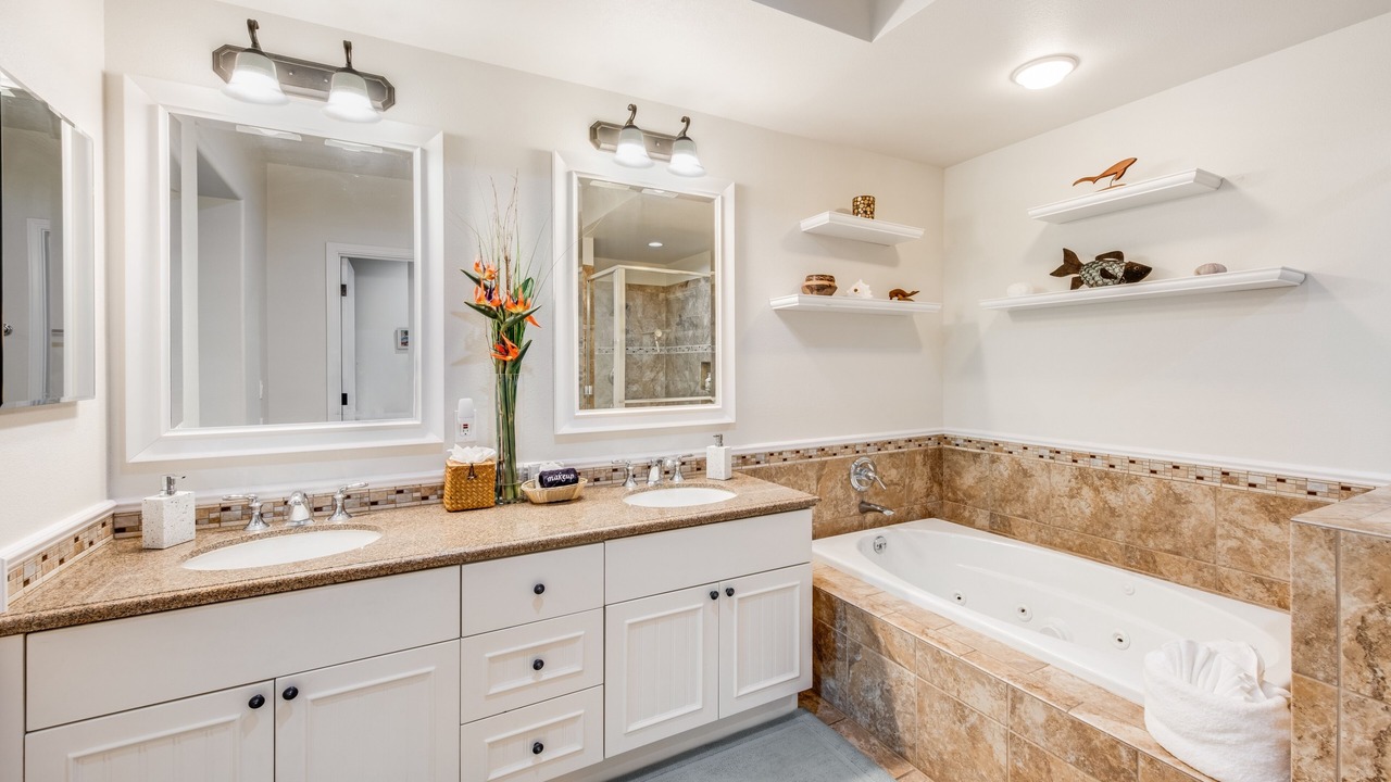 Photo of Bathroom in Kulalani