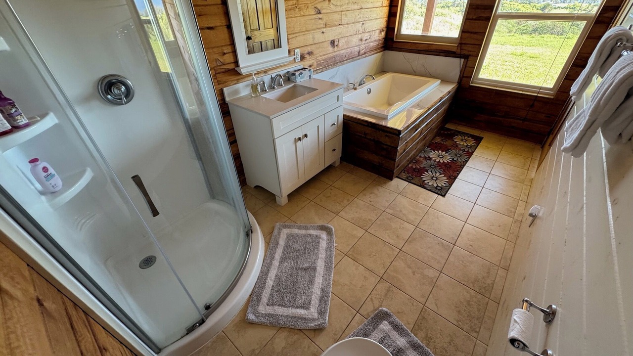 Photo of Bathroom in Kapaau