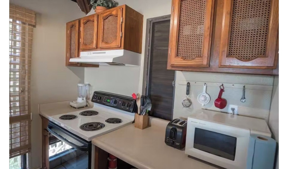 Photo of Kitchen in Maunaloa