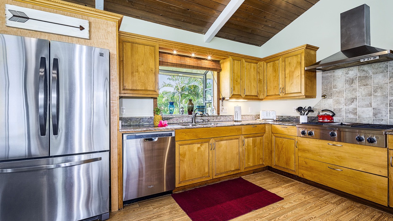 Photo of Kitchen in Kahaluu Bay