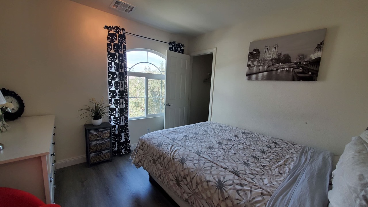 Photo of Bedroom in Arden