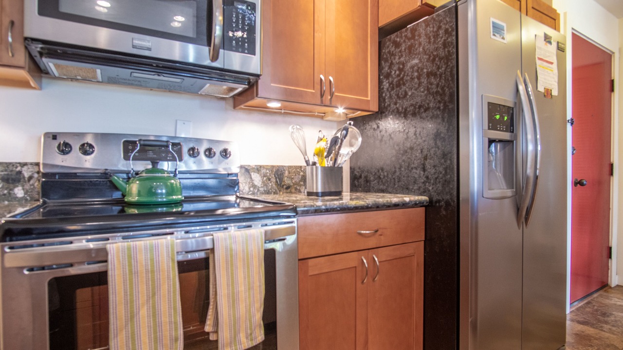 Photo of Kitchen in Maunaloa