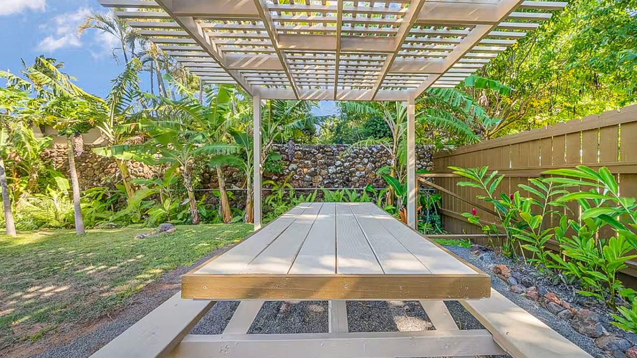 Photo of Patio Balcony in Maunaloa