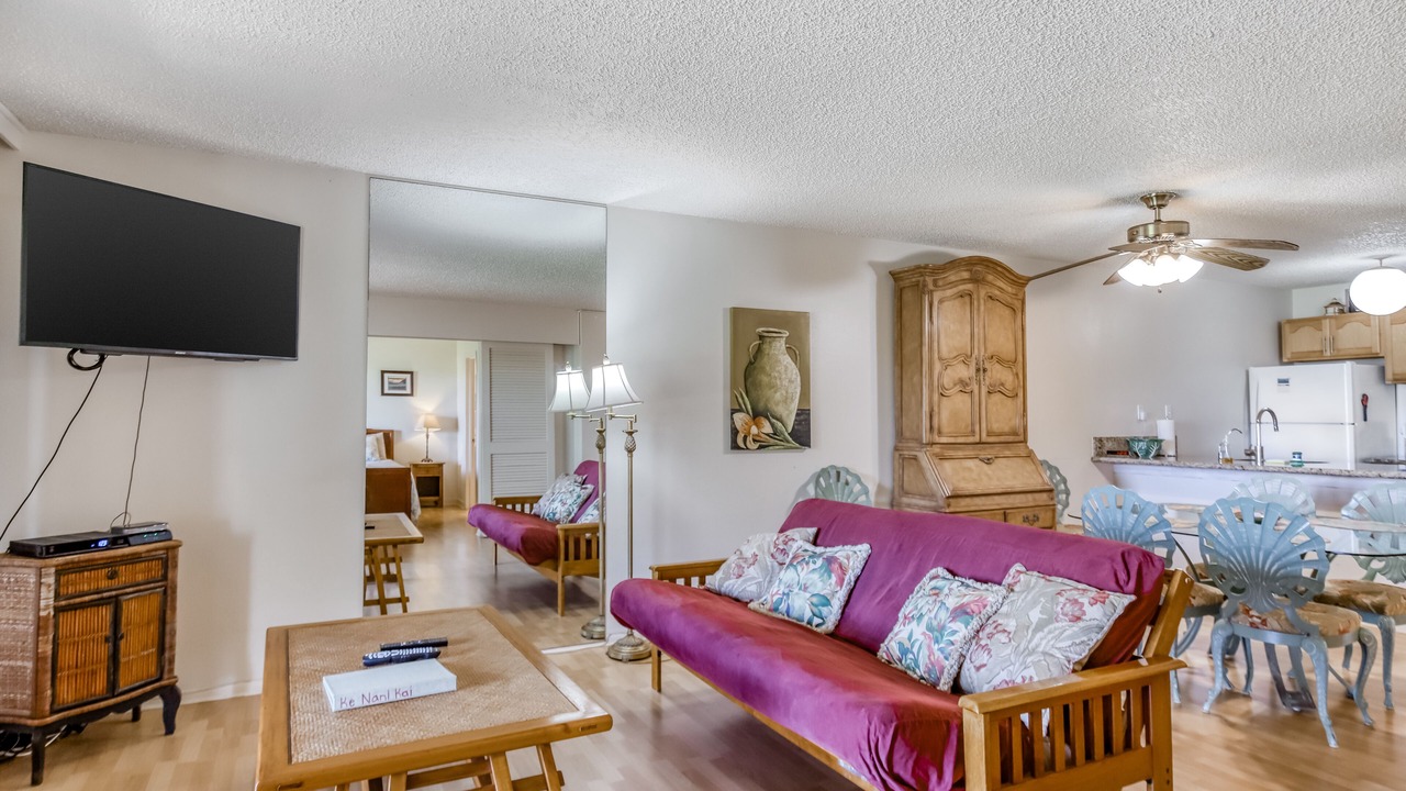 Photo of Livingroom in Maunaloa