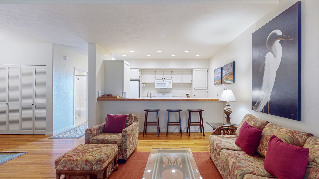 Photo of Livingroom in Maunaloa