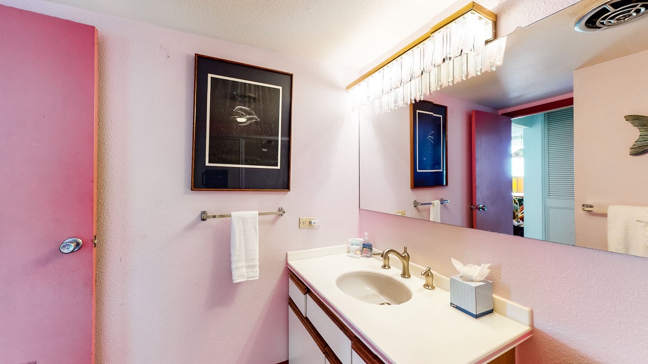 Photo of Bathroom in Maalaea