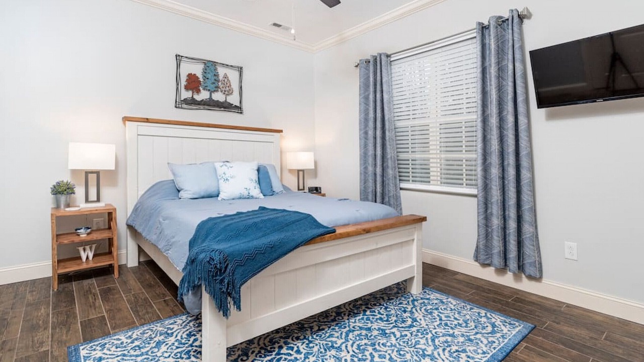 Photo of Bedroom in Townsend