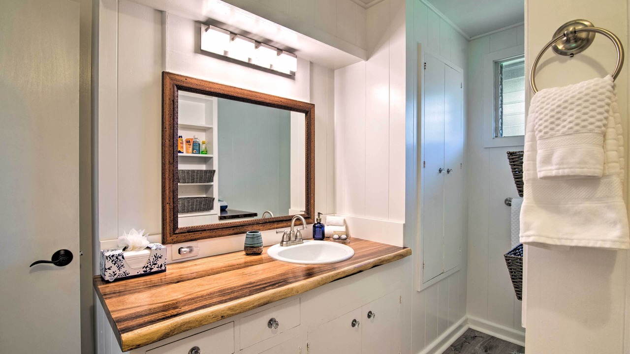 Photo of Bathroom in Hilo