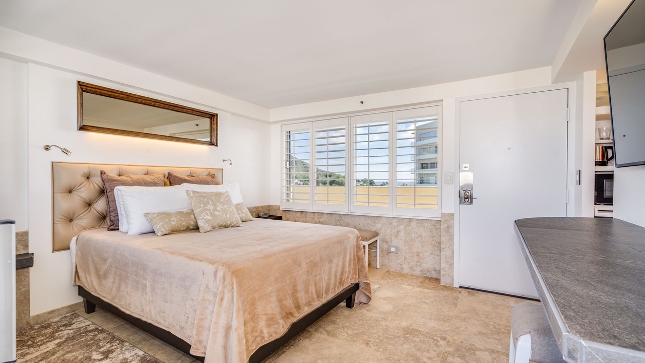Photo of Bedroom in Diamond Head - Kapahulu - St. Louis