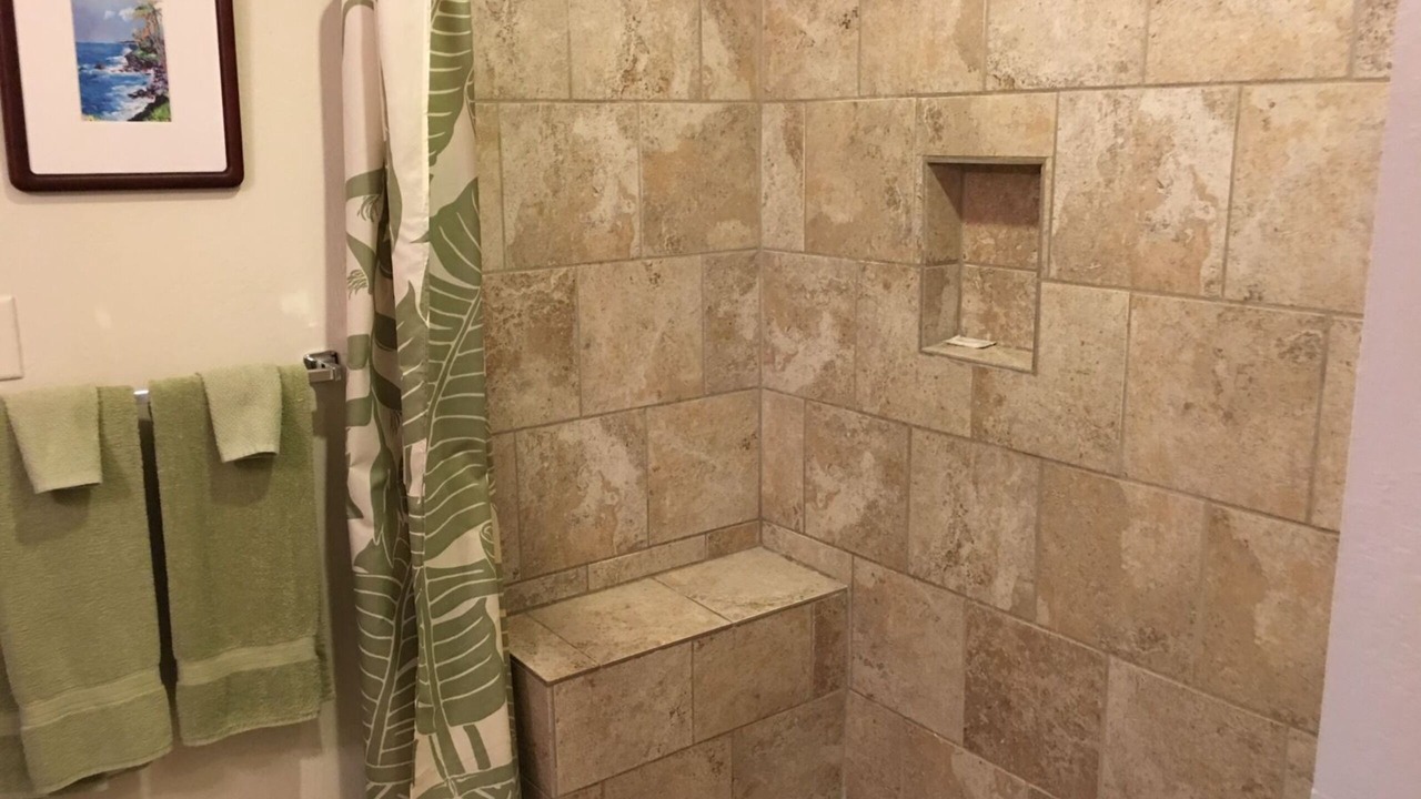 Photo of Bathroom in Punaluu
