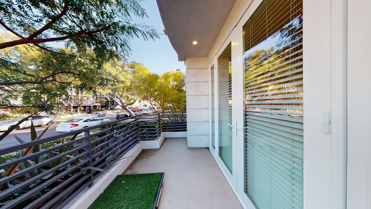 Photo of Outdoor in Pico - Robertson
