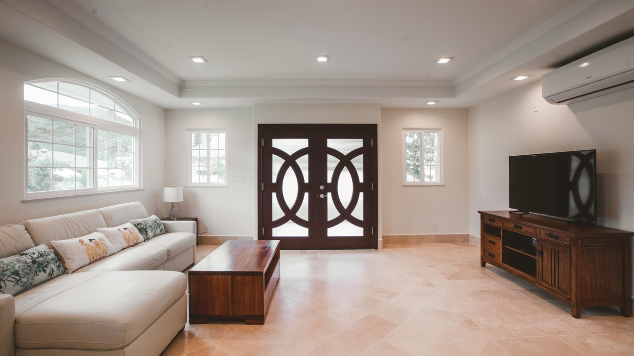 Photo of Livingroom in Portlock