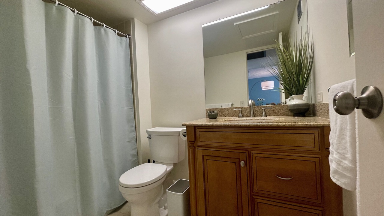 Photo of Bathroom in Makaha