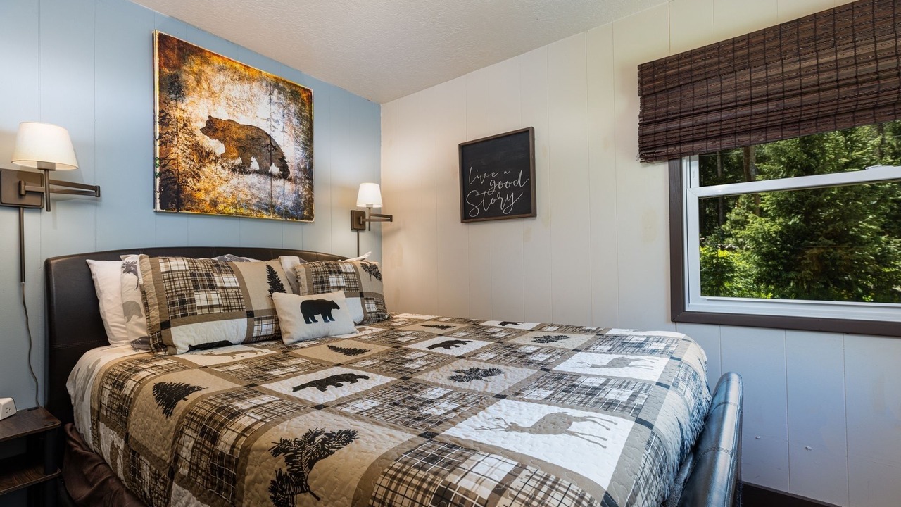 Photo of Bedroom in Blue River