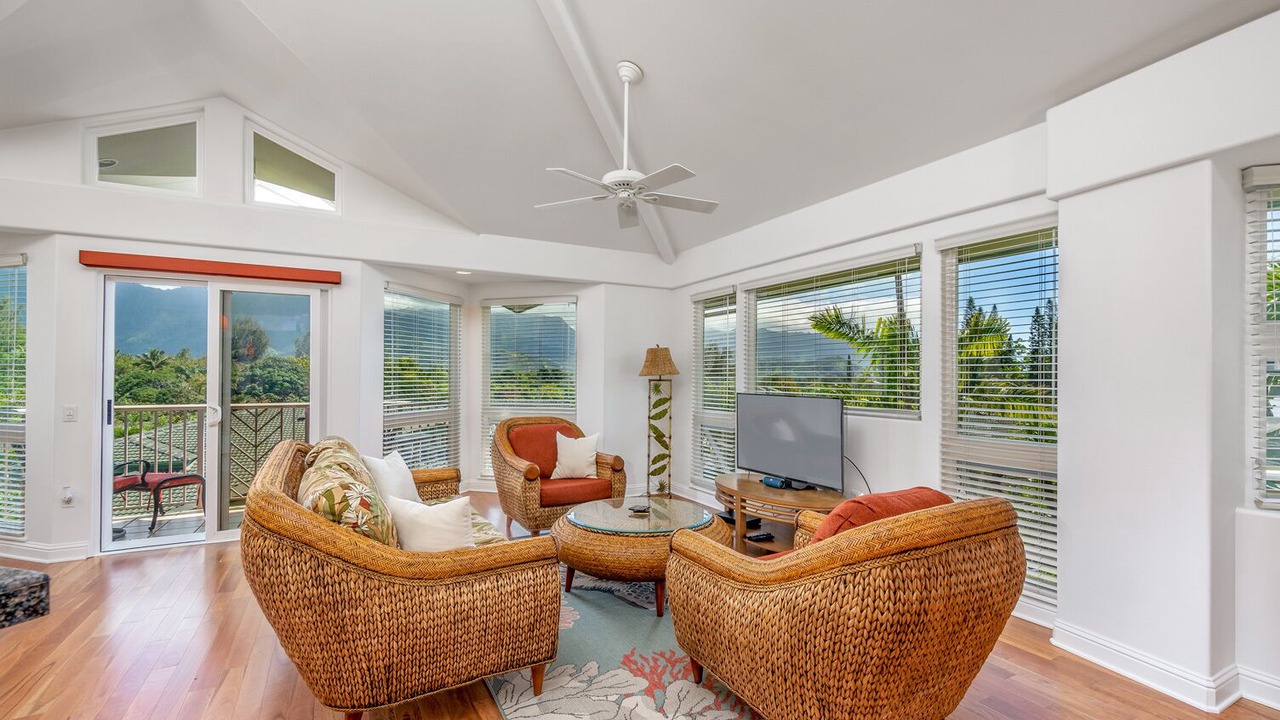 Photo of Livingroom in Princeville