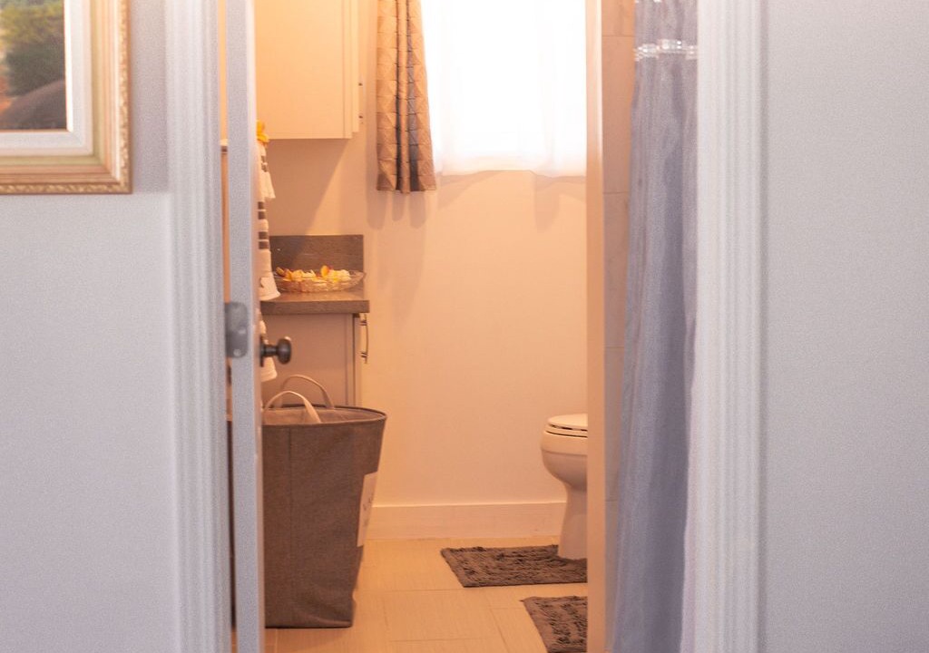 Photo of Bathroom in Western Honolulu