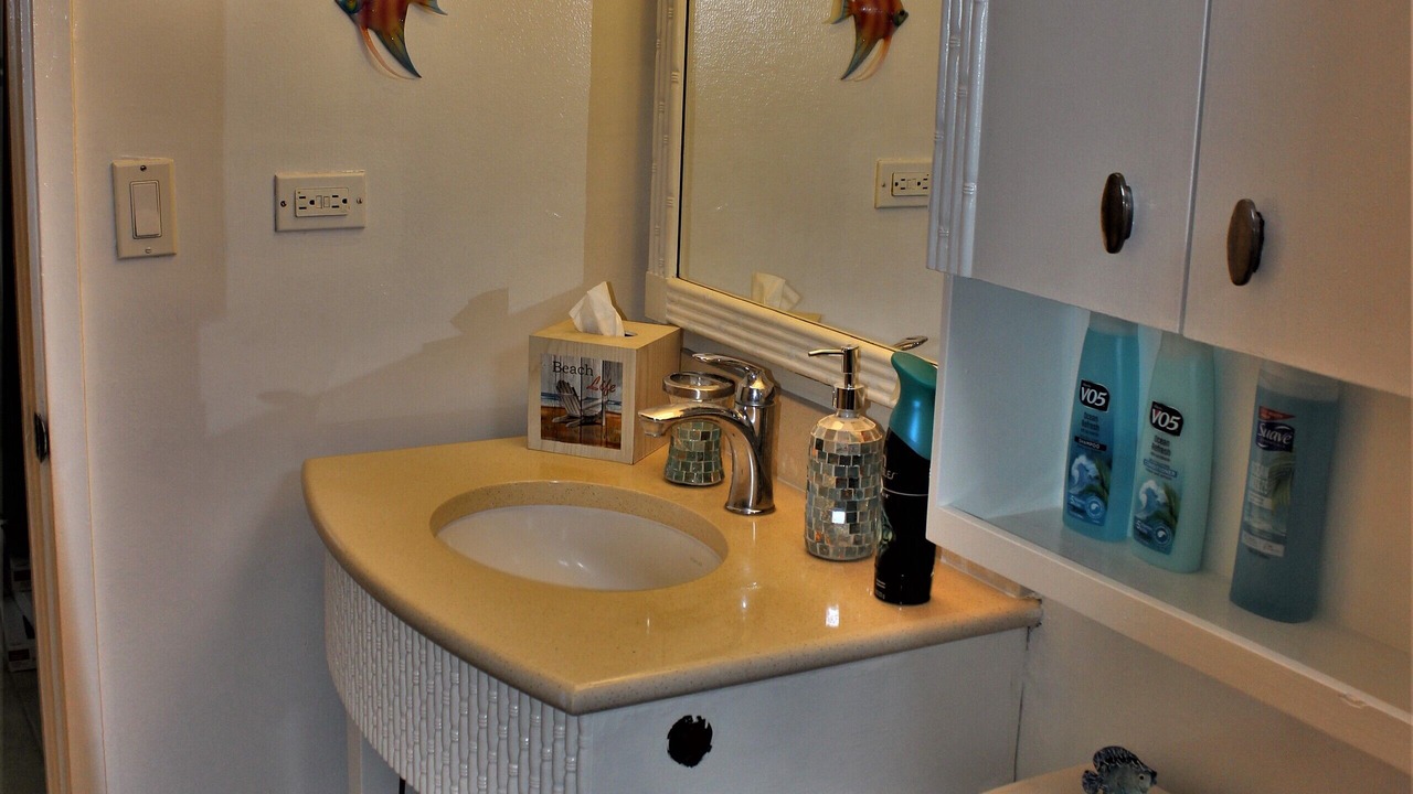 Photo of Bathroom in Diamond Head - Kapahulu - St. Louis
