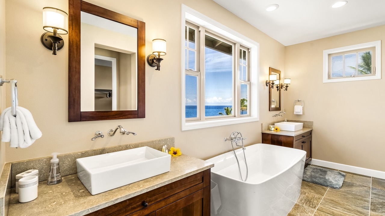 Photo of Bathroom in Keauhou