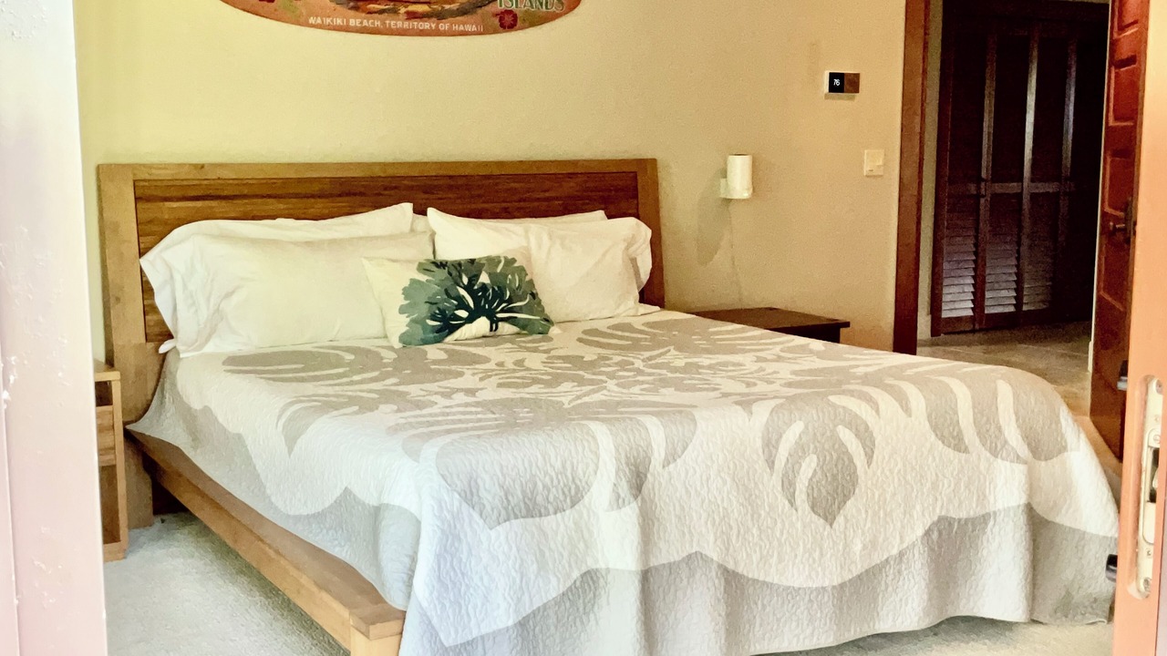 Photo of Bedroom in Kahaluu-Keauhou